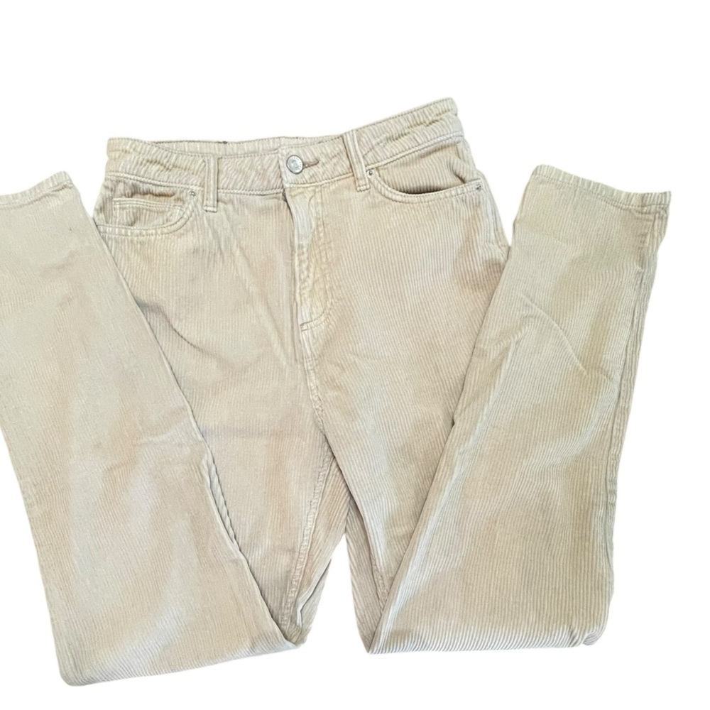 BDG 
Women’ Tan corduroy Pants Style HIGH-RISE MOM Size 28